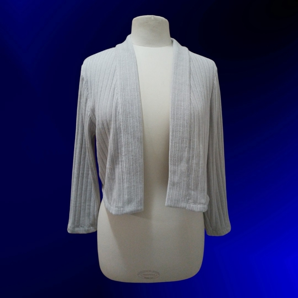 Cropped Light Gray Ribbed Cardigan - Picture 2 of 7
